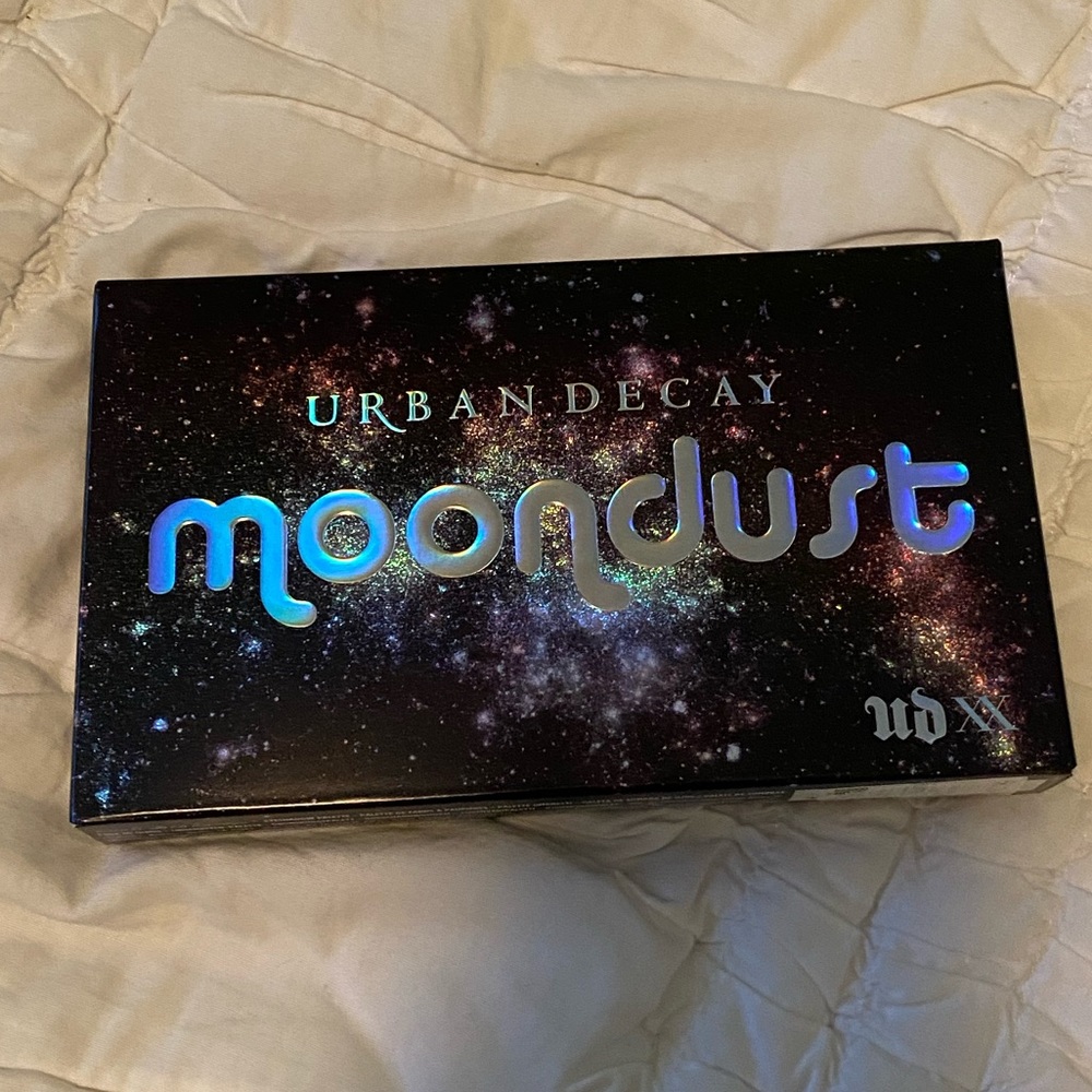 URBAN DECAY moondust eye shadow pallet